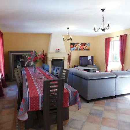 Mallegale Haute Casa de Férias *