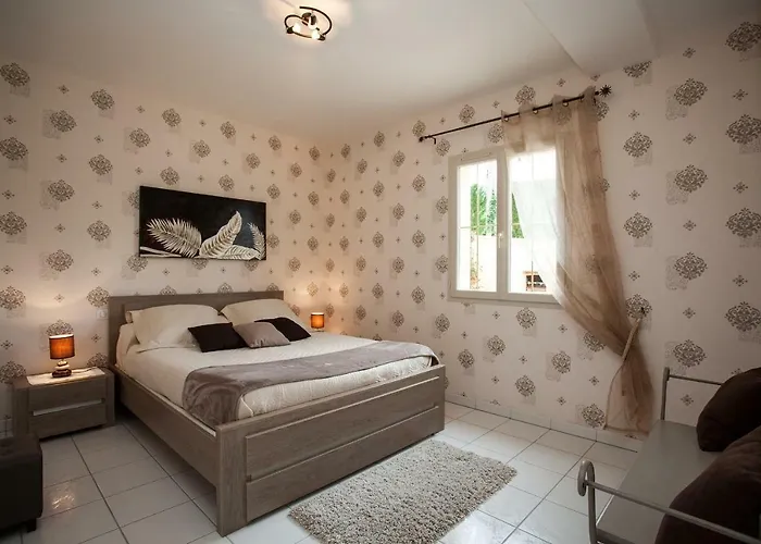 Mallegale Haute 度假居 *